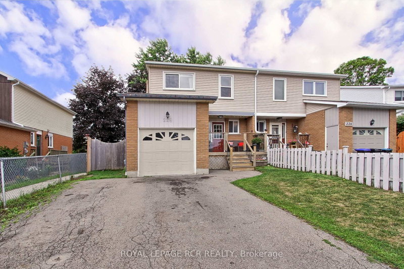 228 Collings Avenue