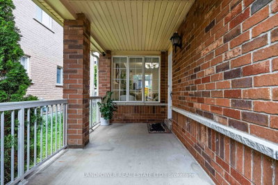 126 Rideau Drive — photo 4