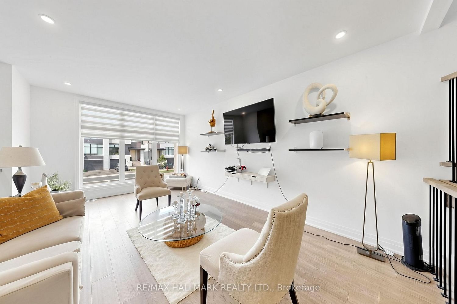 15 Direzze Court • Richmond Hill, ON photo 21