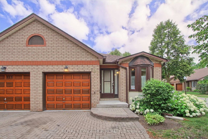 16 - 121 Green Briar Road