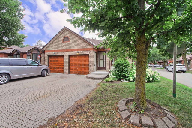 16 - 121 Green Briar Road