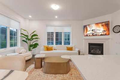 18 Drizzel Crescent — photo 3