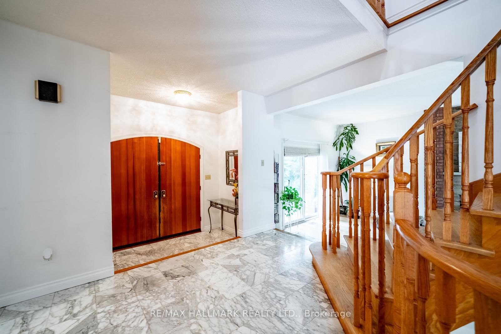 23 Forfardale Road • Whitchurch-Stouffville, ON photo 10