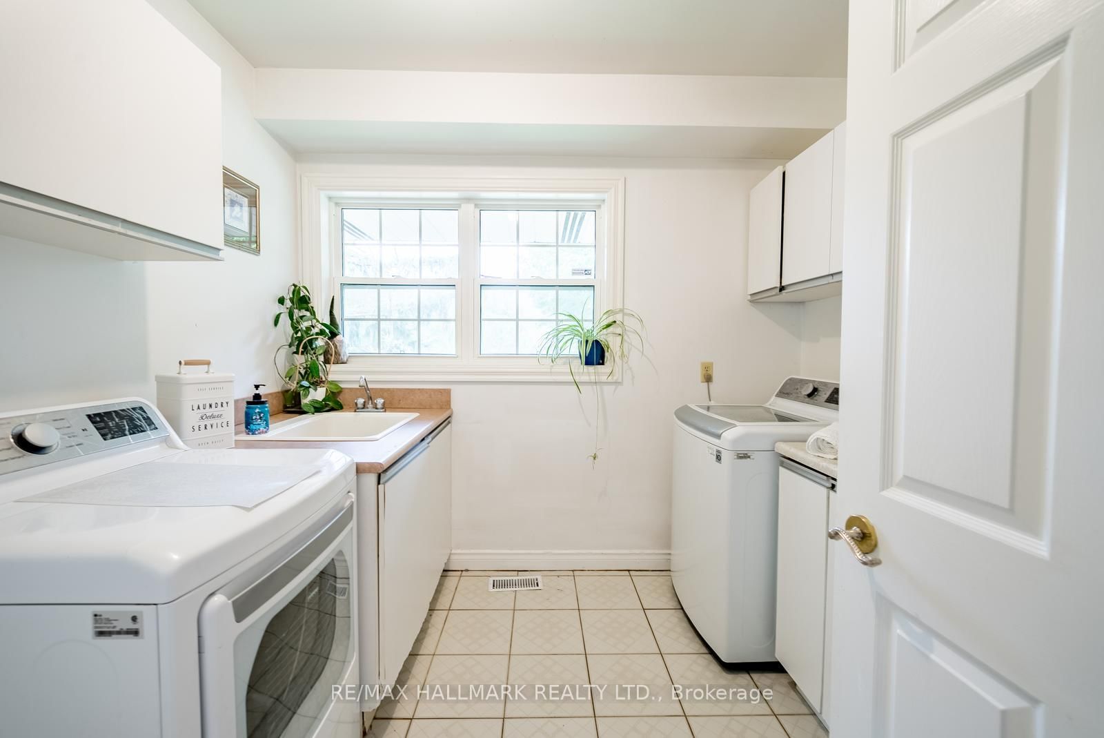 23 Forfardale Road • Whitchurch-Stouffville, ON photo 21