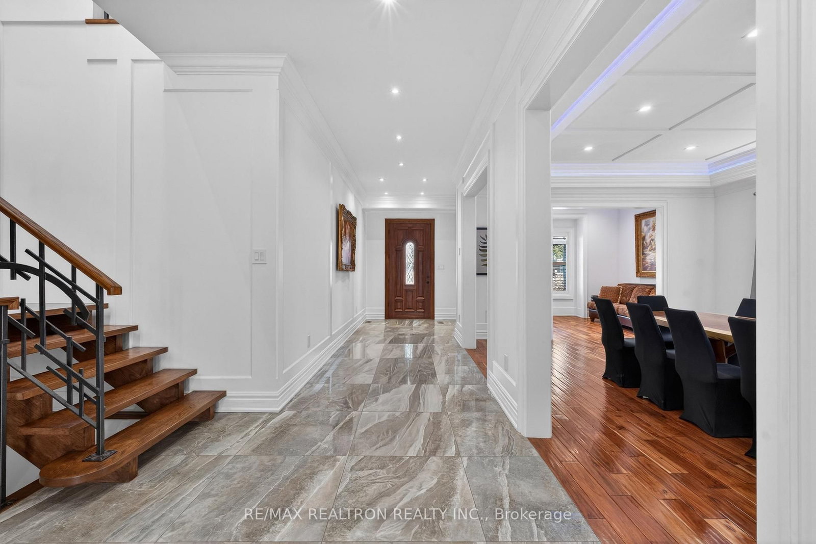 374 Elmwood Avenue • Richmond Hill, ON photo 11