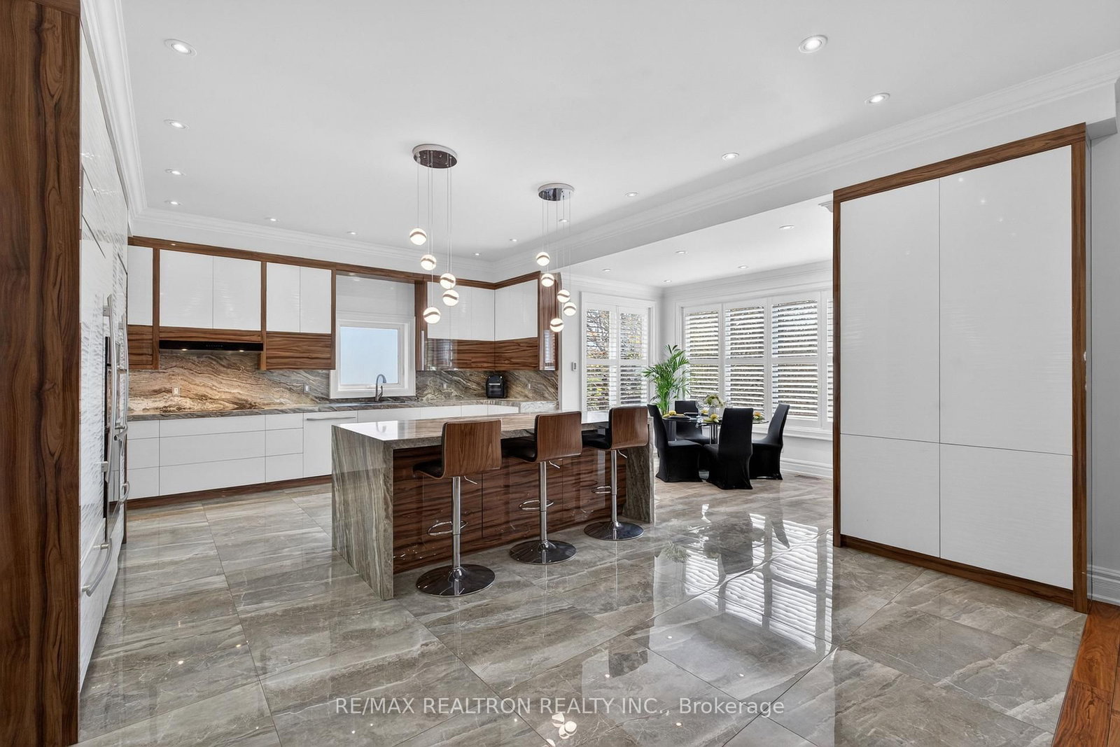 374 Elmwood Avenue • Richmond Hill, ON photo 18
