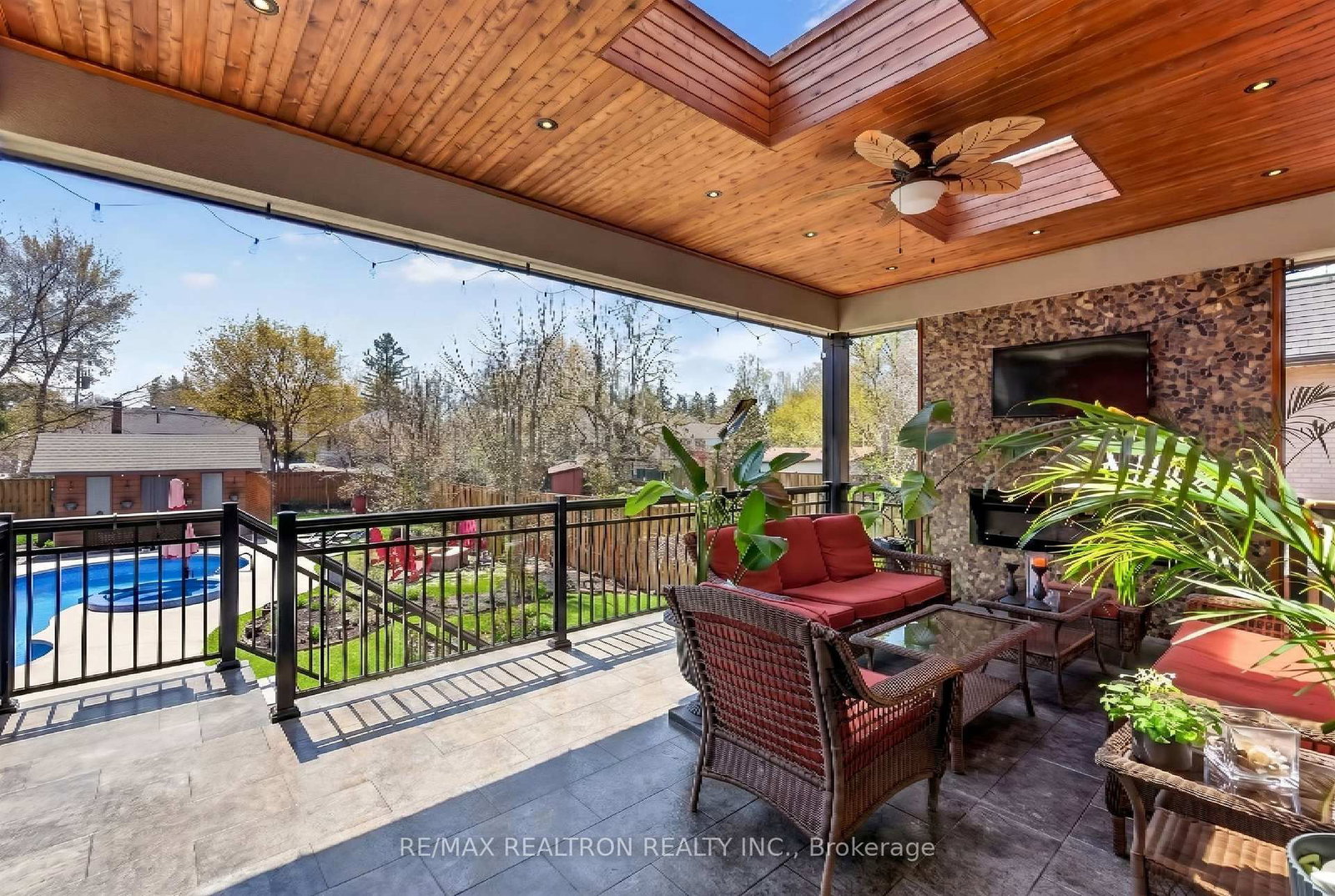 374 Elmwood Avenue • Richmond Hill, ON photo 22
