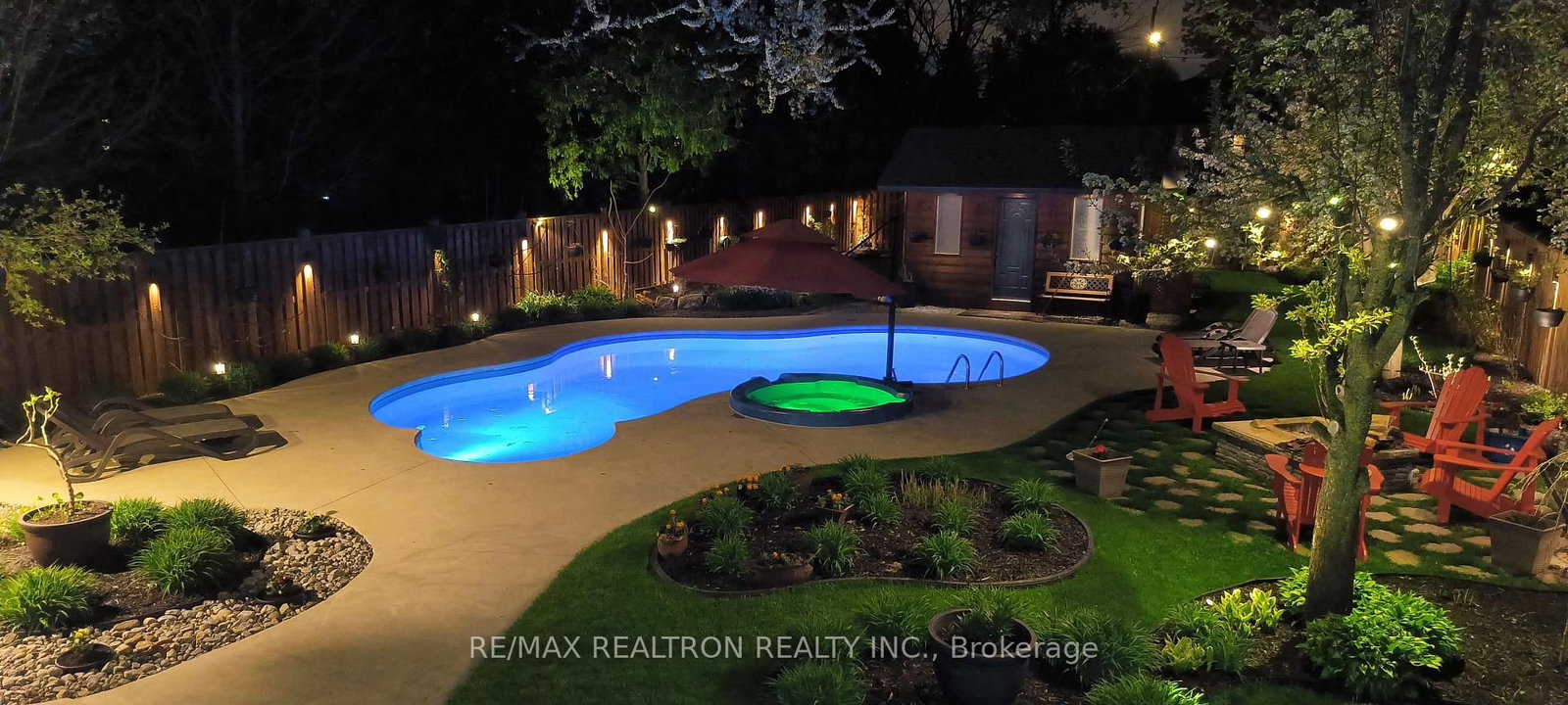 374 Elmwood Avenue • Richmond Hill, ON photo 6