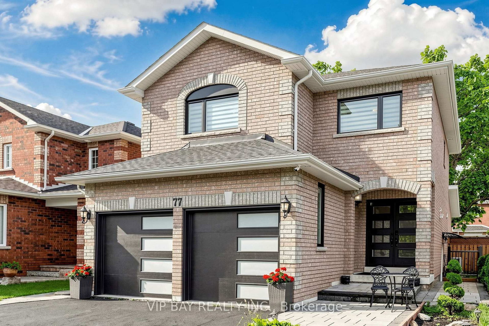 77 Amberview Drive • Georgina, ON photo 2