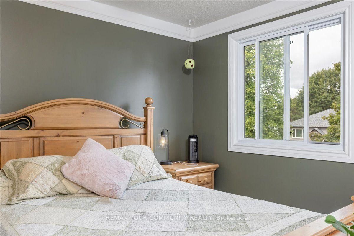 1005 Vance Crescent • Innisfil, ON photo 17