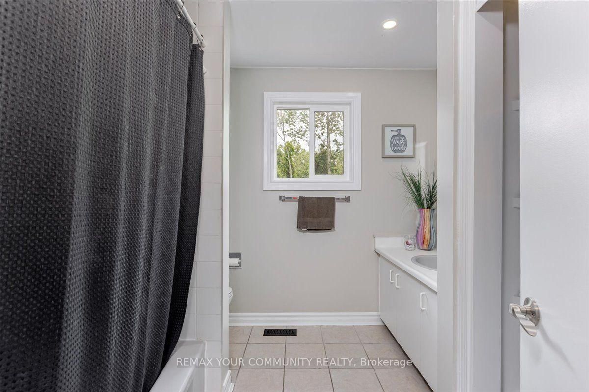 1005 Vance Crescent • Innisfil, ON photo 19