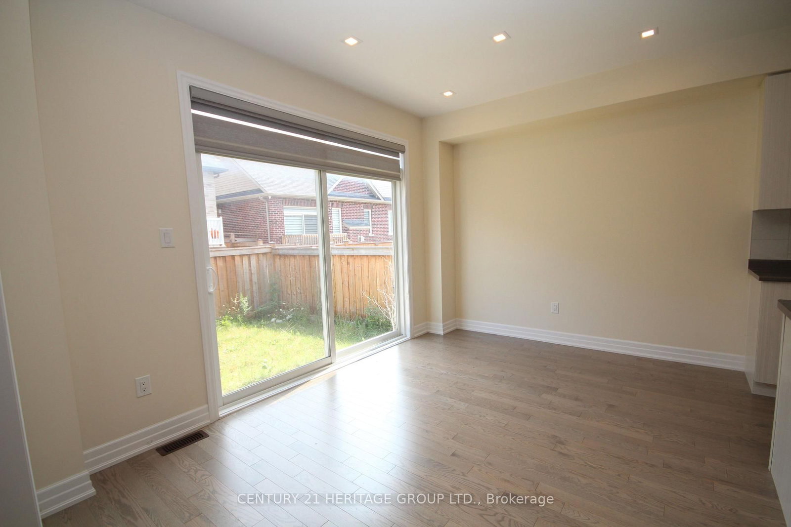 83 Kingknoll Crescent • Georgina, ON photo 7