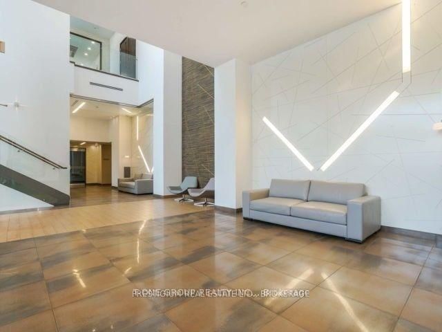 309 - 277 South Park Road