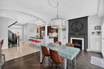 23 Donald Buttress Boulevard W — more photos