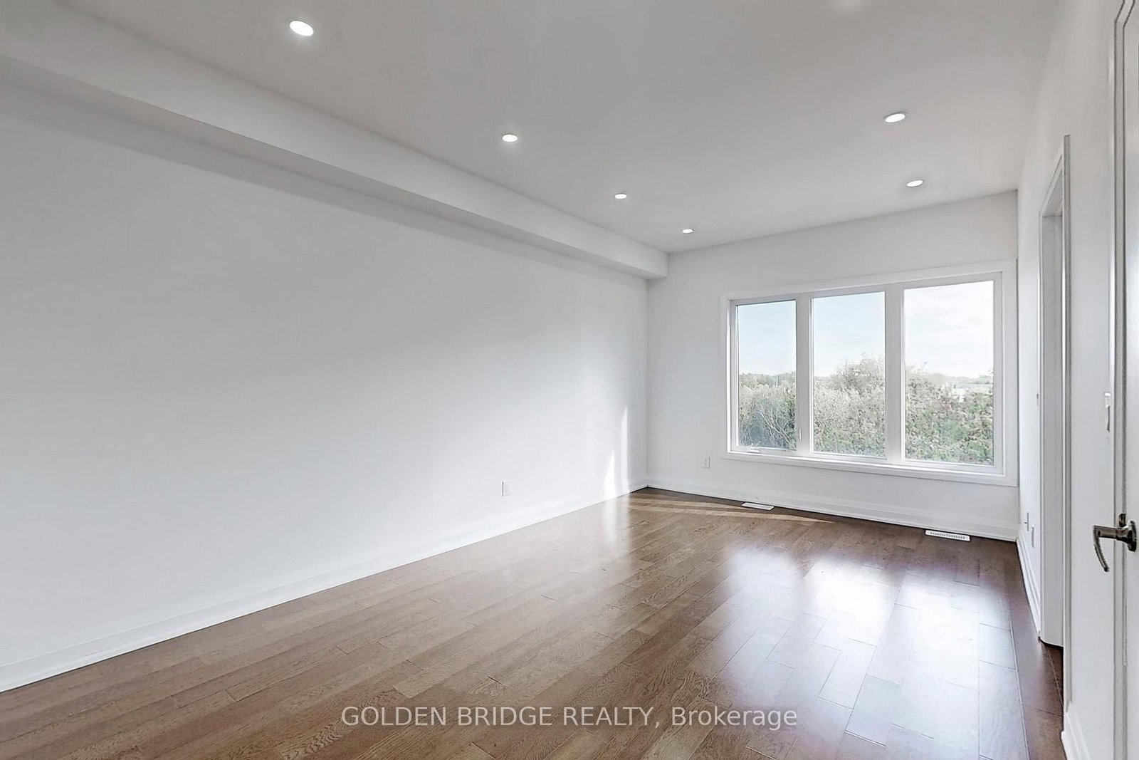 21 Persica Street • Richmond Hill, ON photo 12
