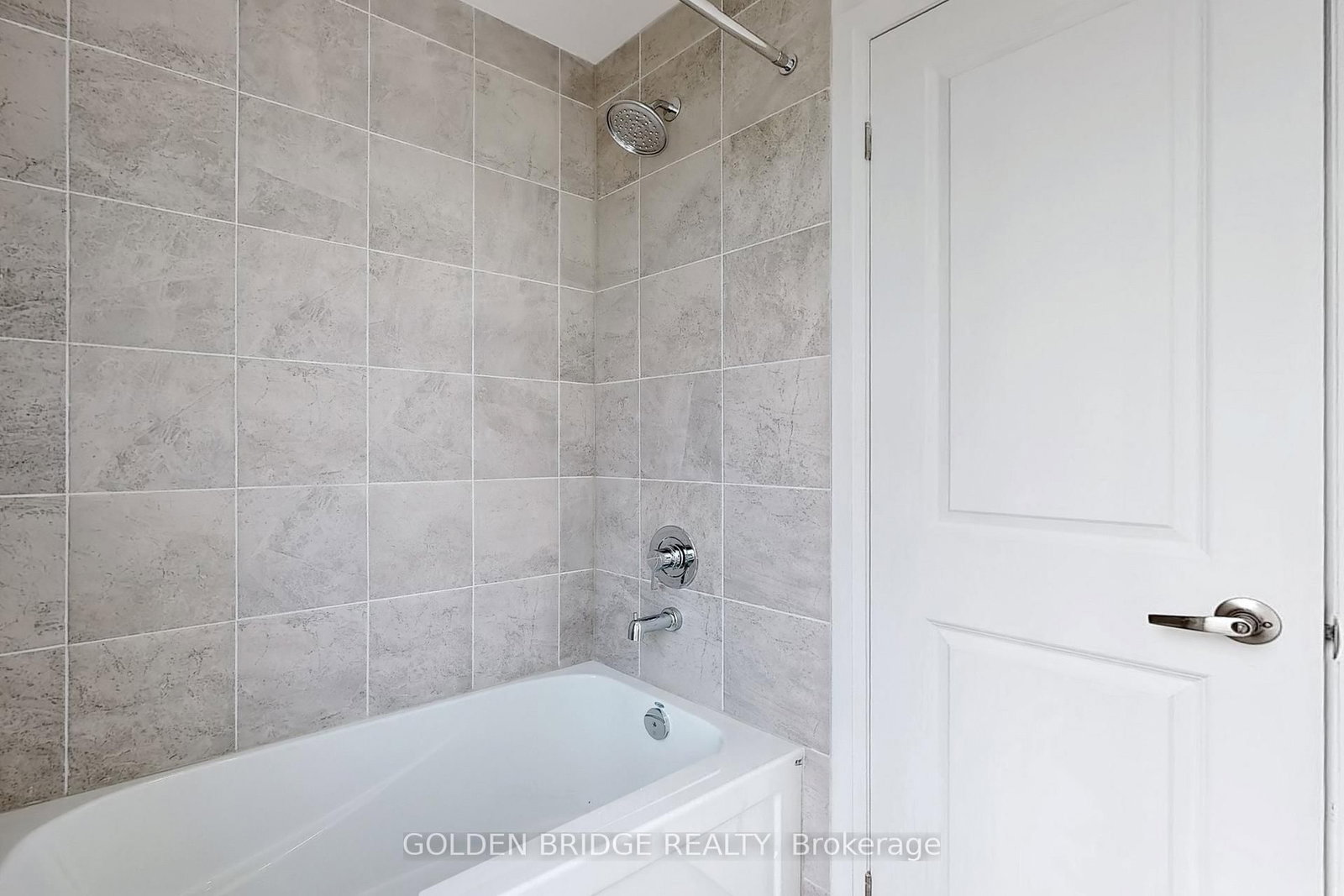 21 Persica Street • Richmond Hill, ON photo 16