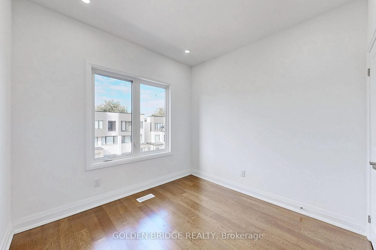 21 Persica Street • Richmond Hill, ON photo 20