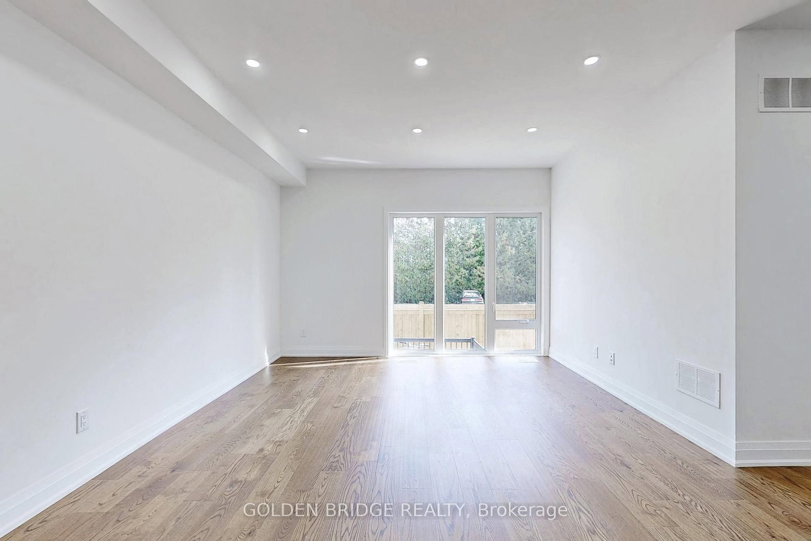 21 Persica Street • Richmond Hill, ON photo 27