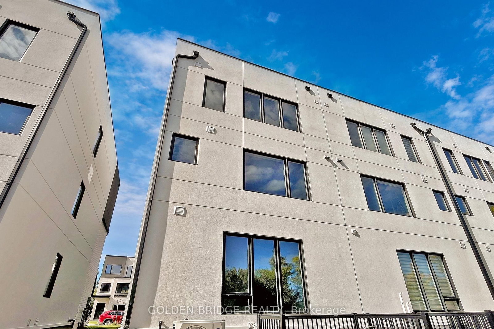 21 Persica Street • Richmond Hill, ON photo 34