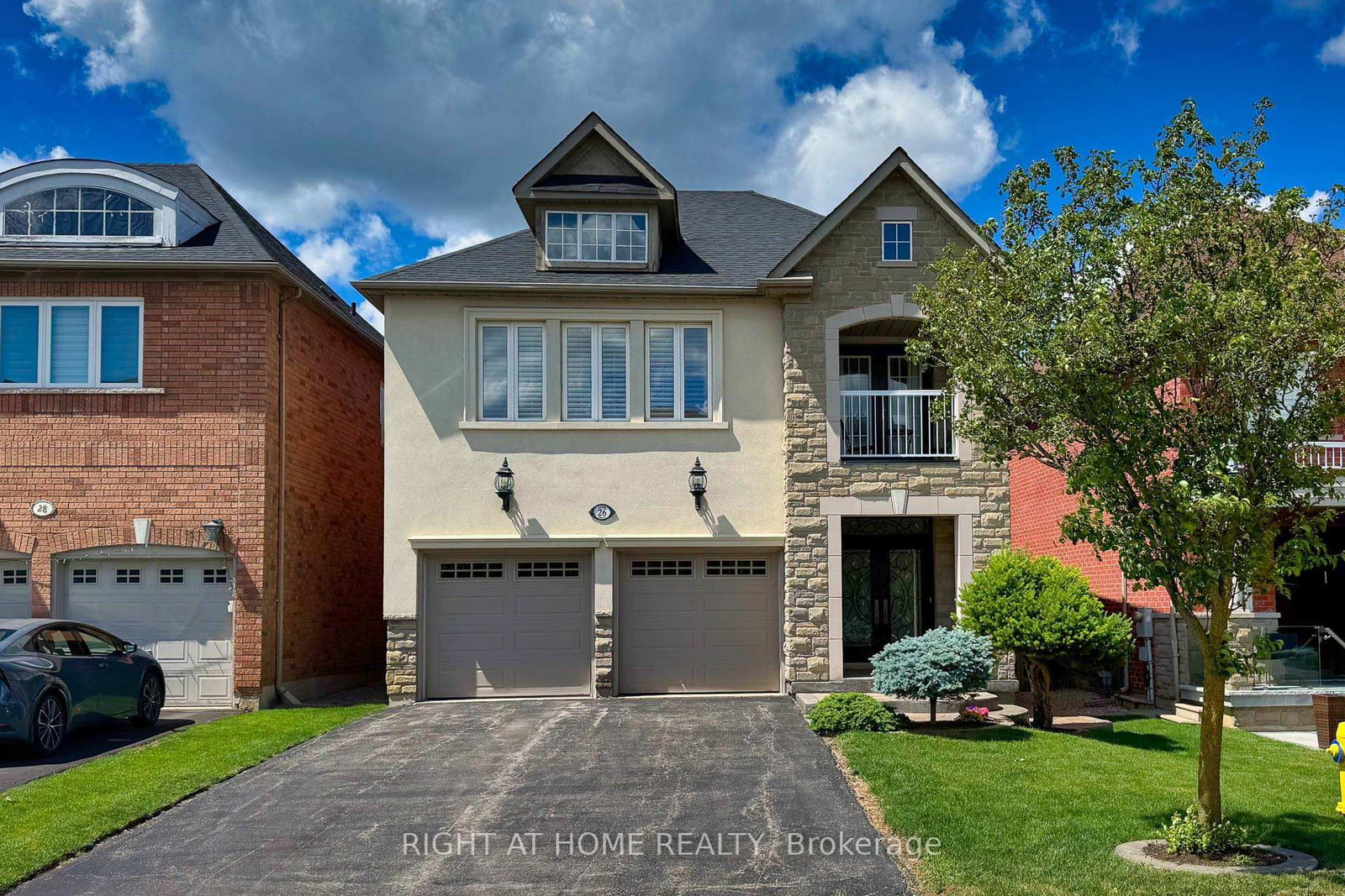 Detached House for sale at 26 Ravel Drive, Vaughan, Ontario, L4J 8Z2 - Patterson - MLS: N13599264