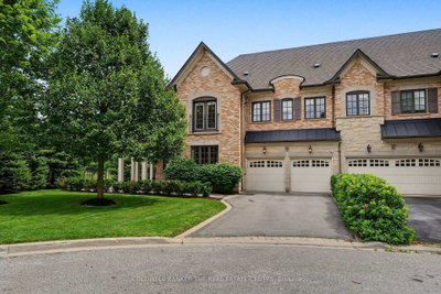 4-bed Townhouse · 64 Jenny Thompson Crt