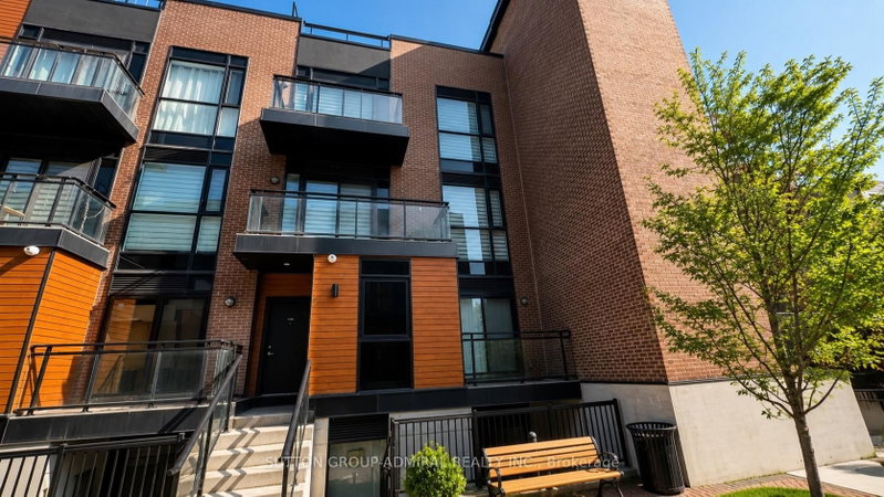 Unit D703 — 5289 Highway 7 Highway, Vaughan