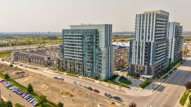 1106 - 60 Honeycrisp Crescent