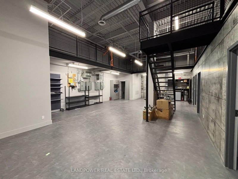7800 Woodbine Ave photo 3