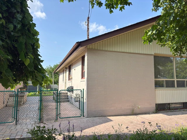 7 Rockport Crescent