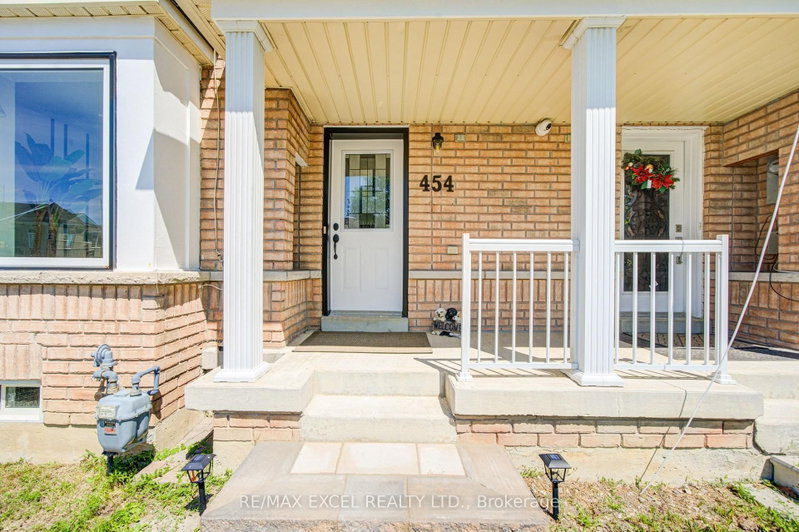 454 Bur Oak Avenue