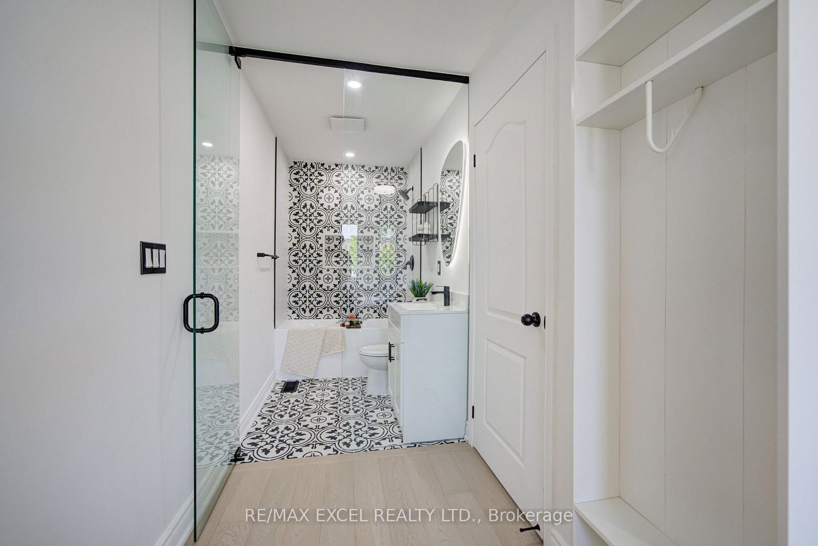 454 Bur Oak Avenue • Markham, ON photo 33