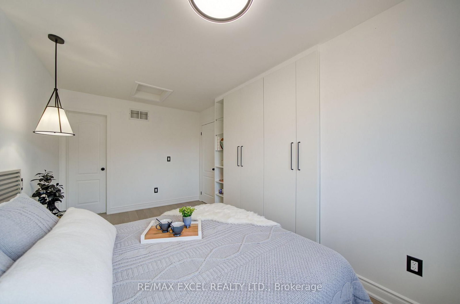454 Bur Oak Avenue • Markham, ON photo 42