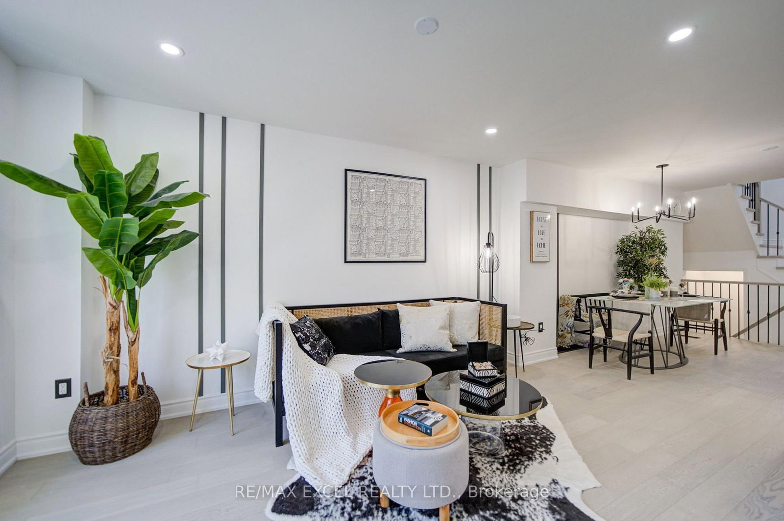 454 Bur Oak Avenue • Markham, ON photo 6