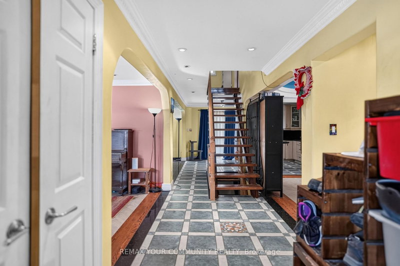 79 Westhampton Drive