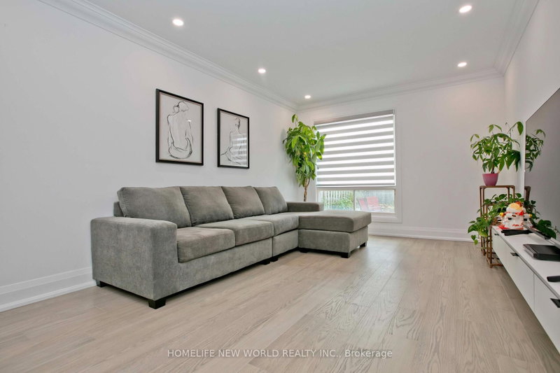 110 Cairncross Crescent