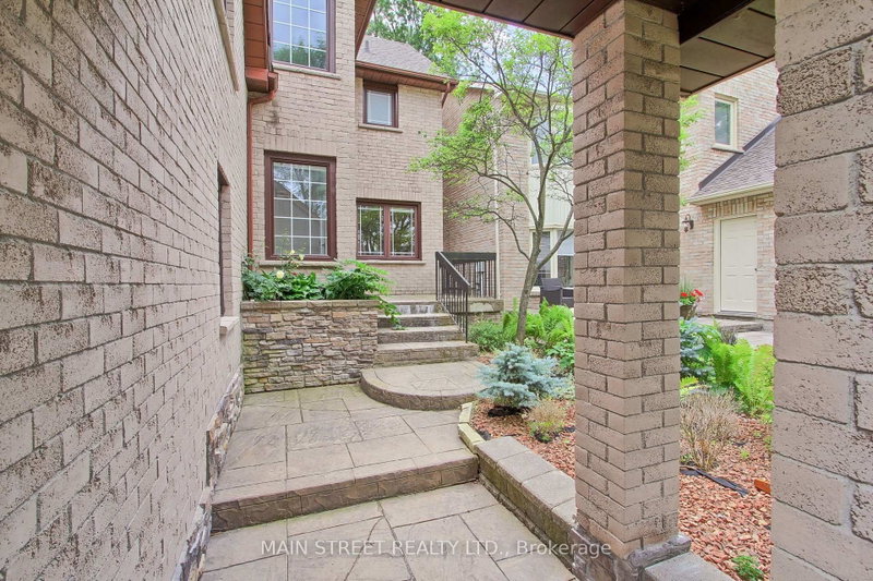 27 Murdock Avenue