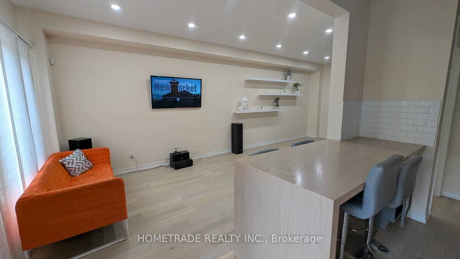 231 Denise Circle • Newmarket, ON photo 7