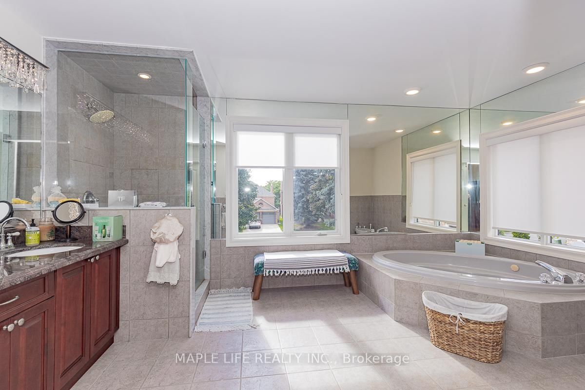 1 Elderwood Drive • Richmond Hill, ON photo 14