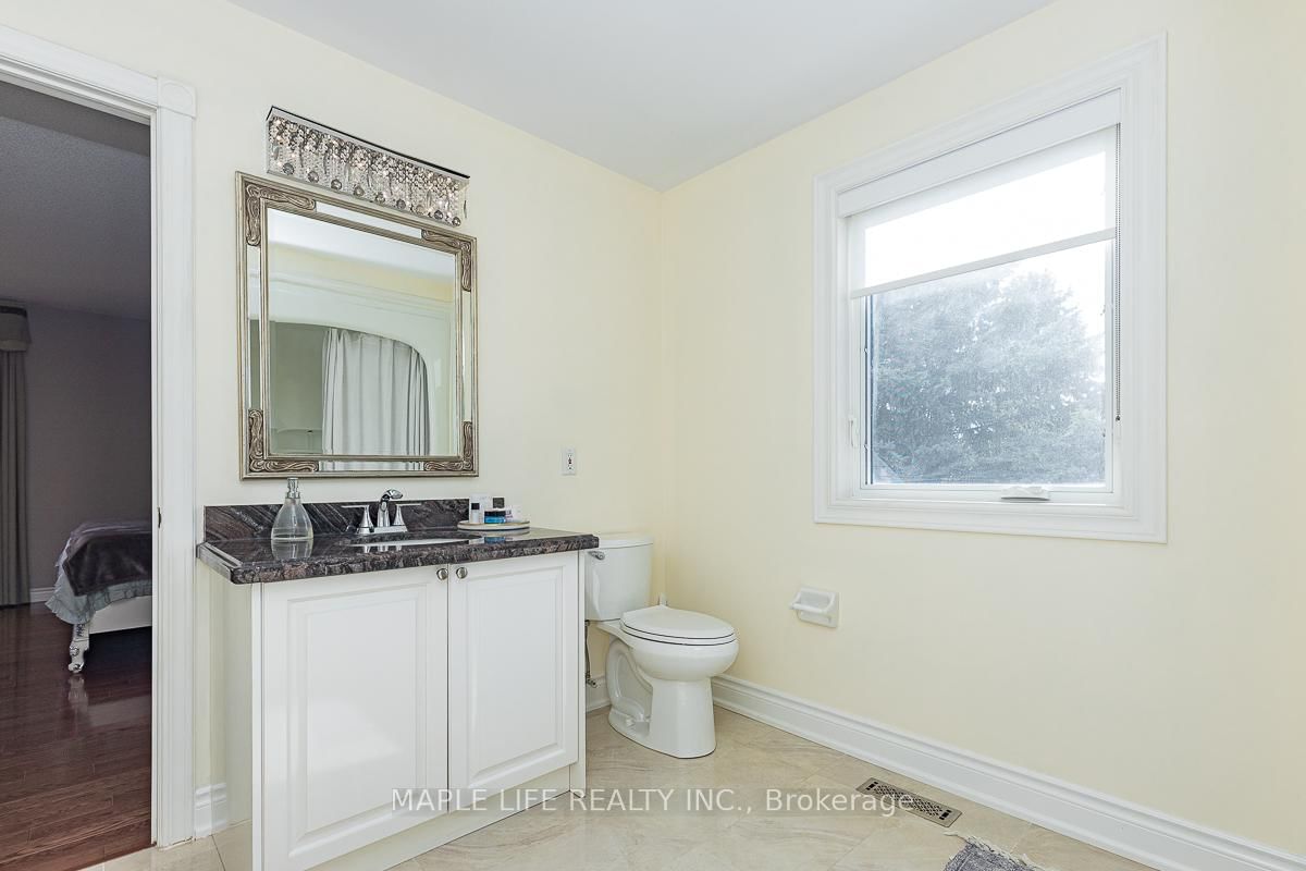 1 Elderwood Drive • Richmond Hill, ON photo 17
