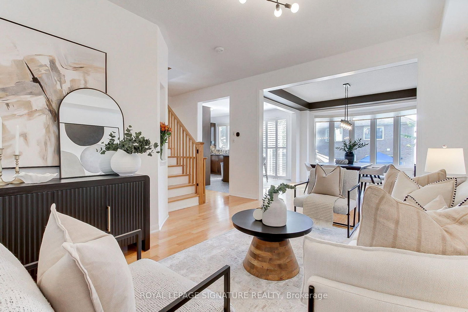 45 Mae Brooks Drive • Newmarket, ON photo 6