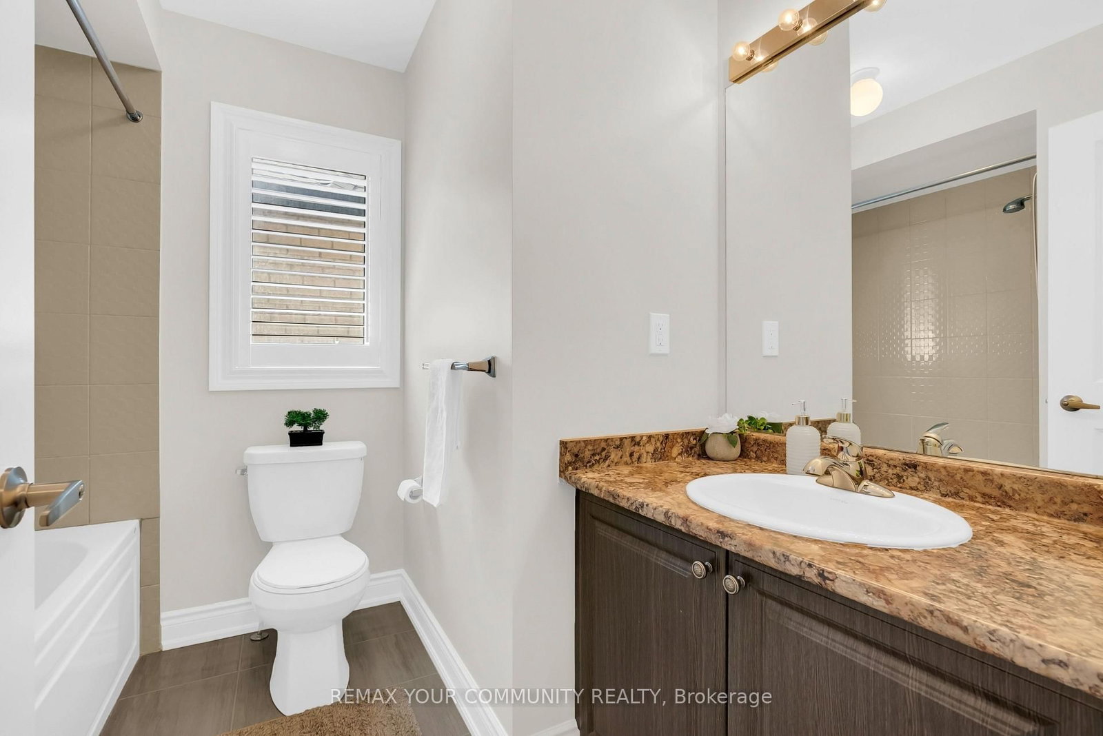 49 Zenith Avenue • Vaughan, ON photo 39