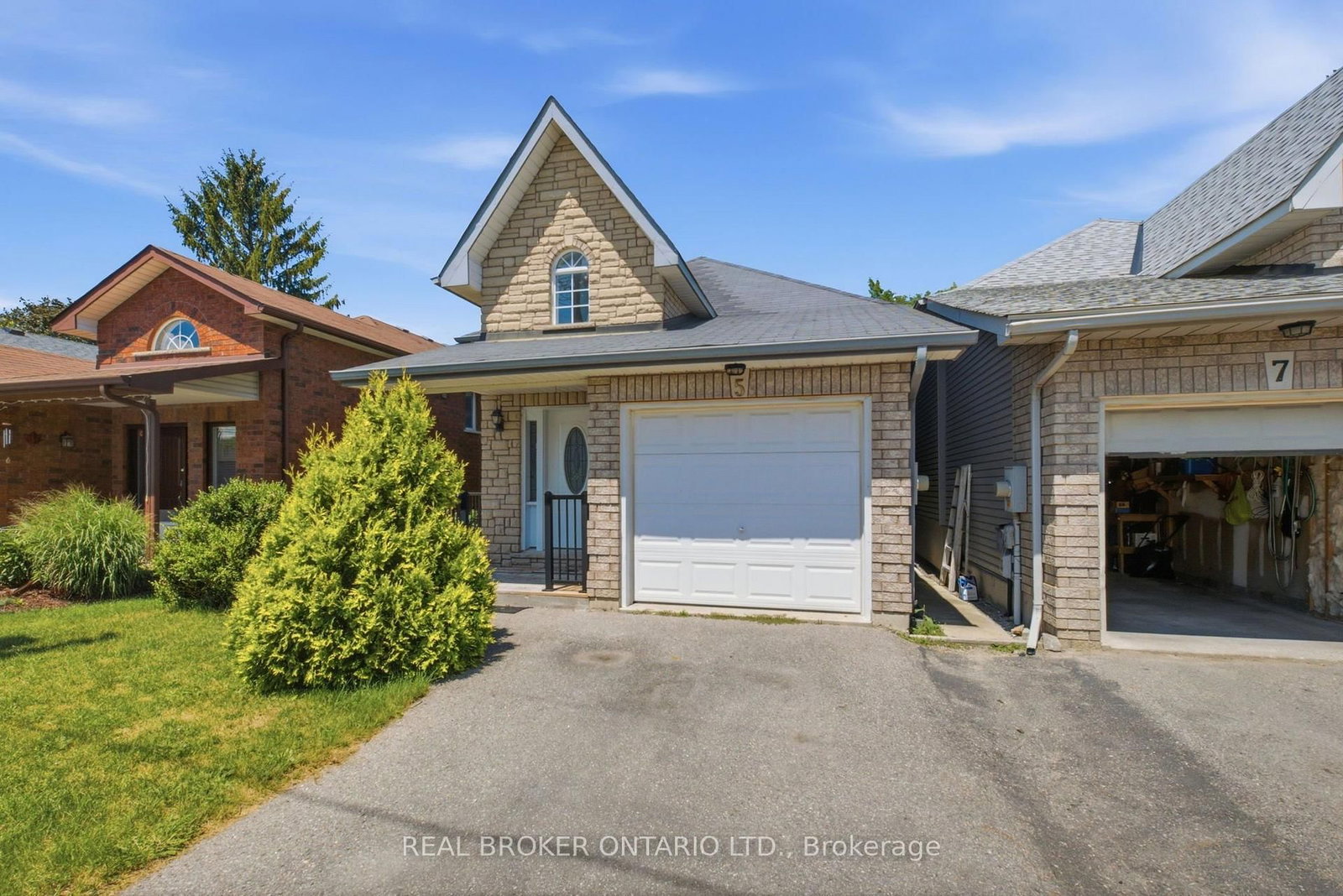 5 John Harvey Street • Uxbridge, ON photo 1