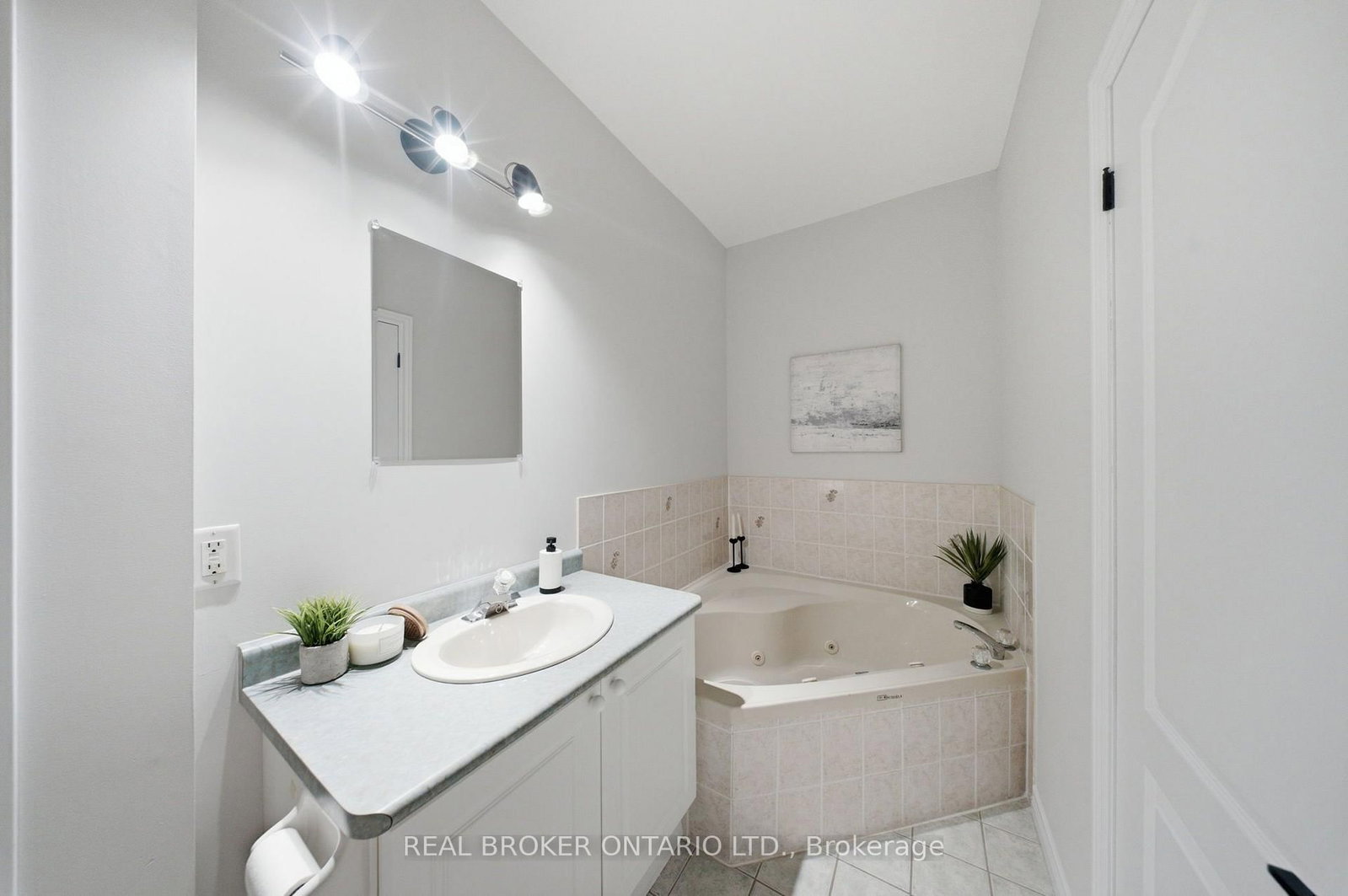 5 John Harvey Street • Uxbridge, ON photo 24