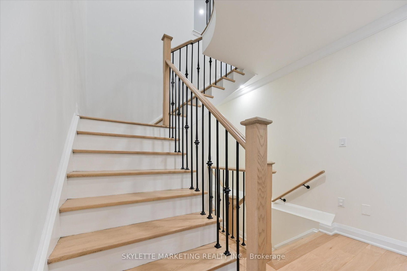 38 Russell Parker Crescent • Aurora, ON photo 21