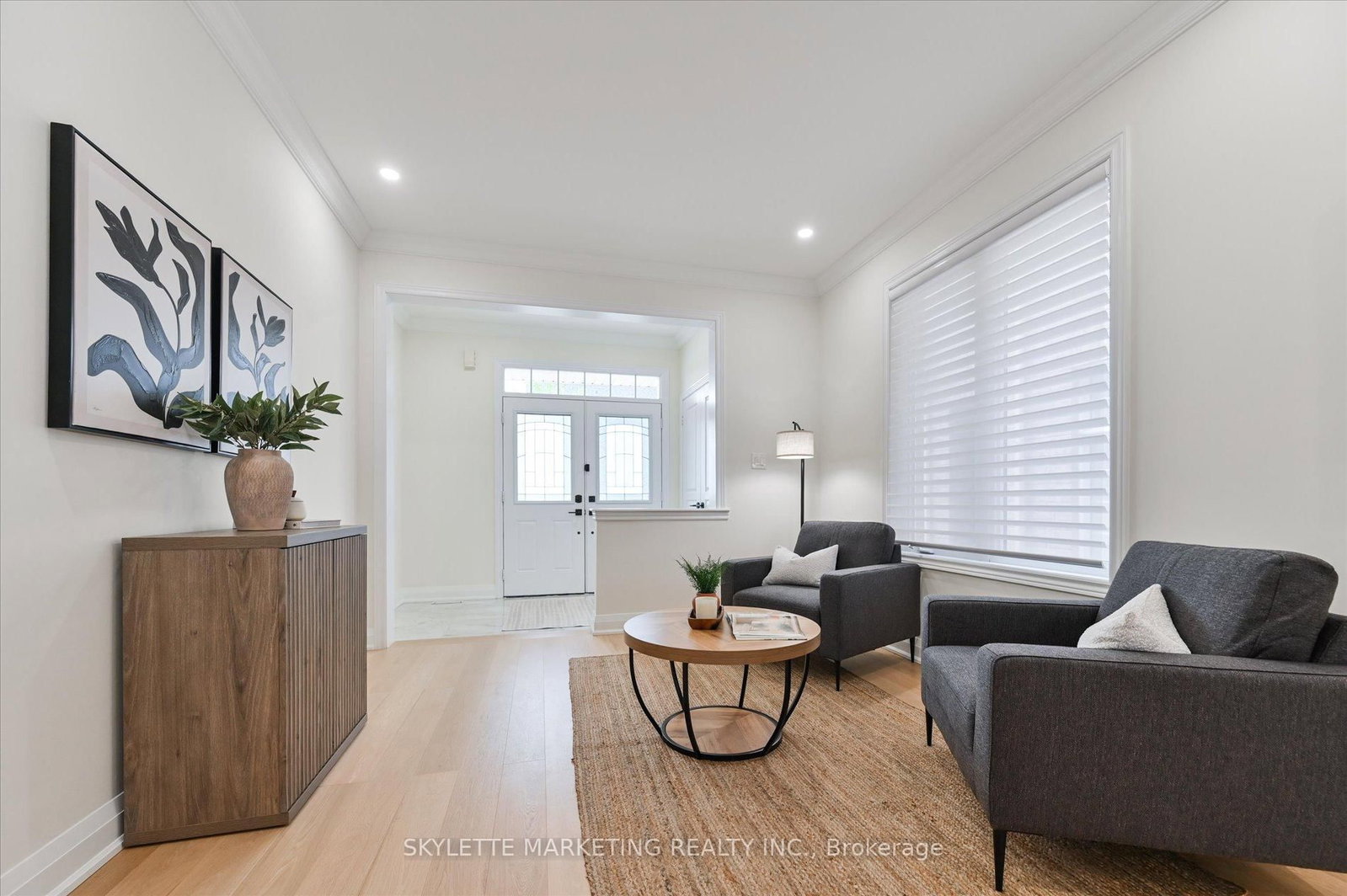 38 Russell Parker Crescent • Aurora, ON photo 7