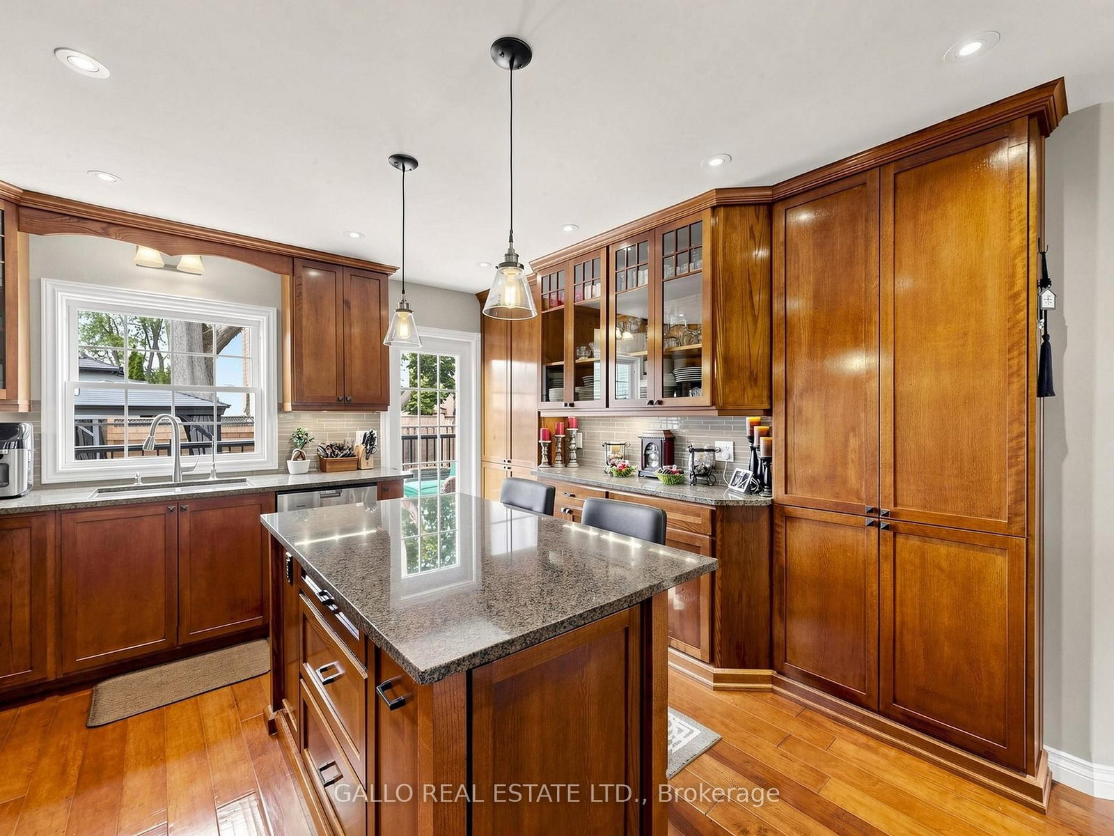 36 Elmvale Boulevard • Whitchurch-Stouffville, ON photo 12