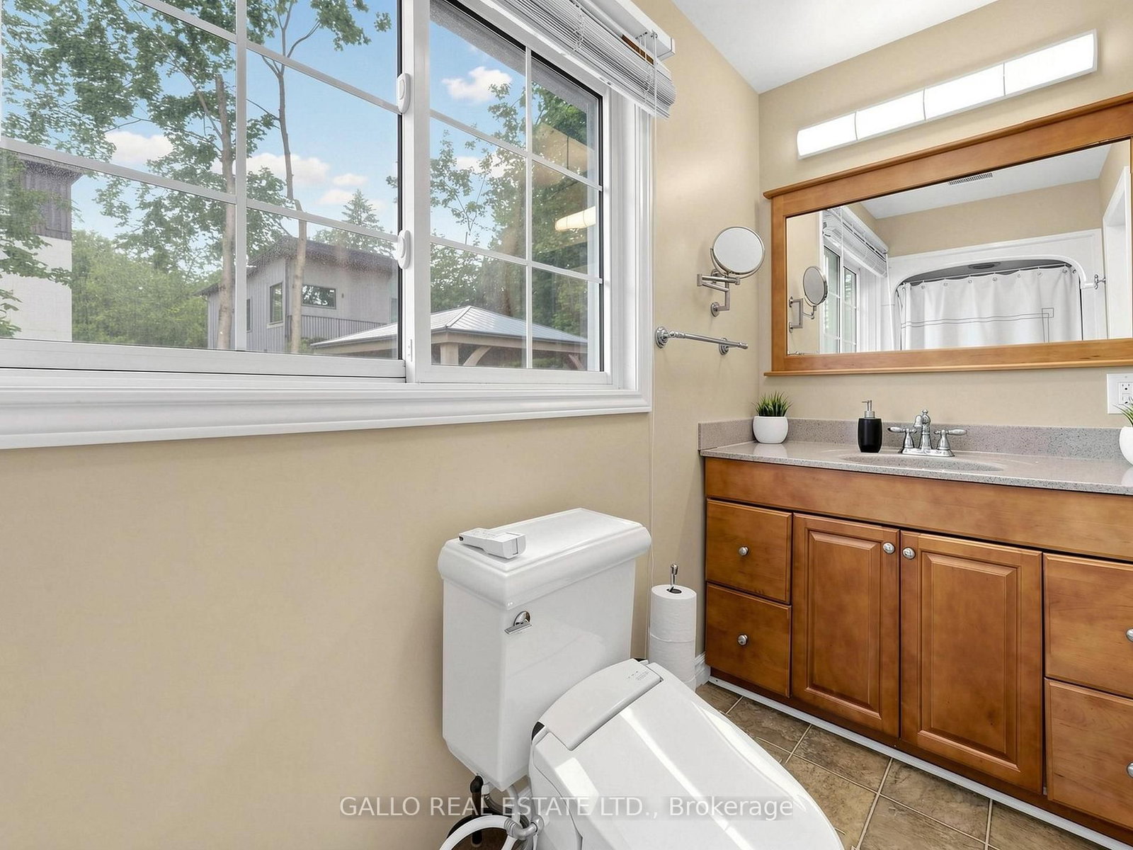 36 Elmvale Boulevard • Whitchurch-Stouffville, ON photo 14