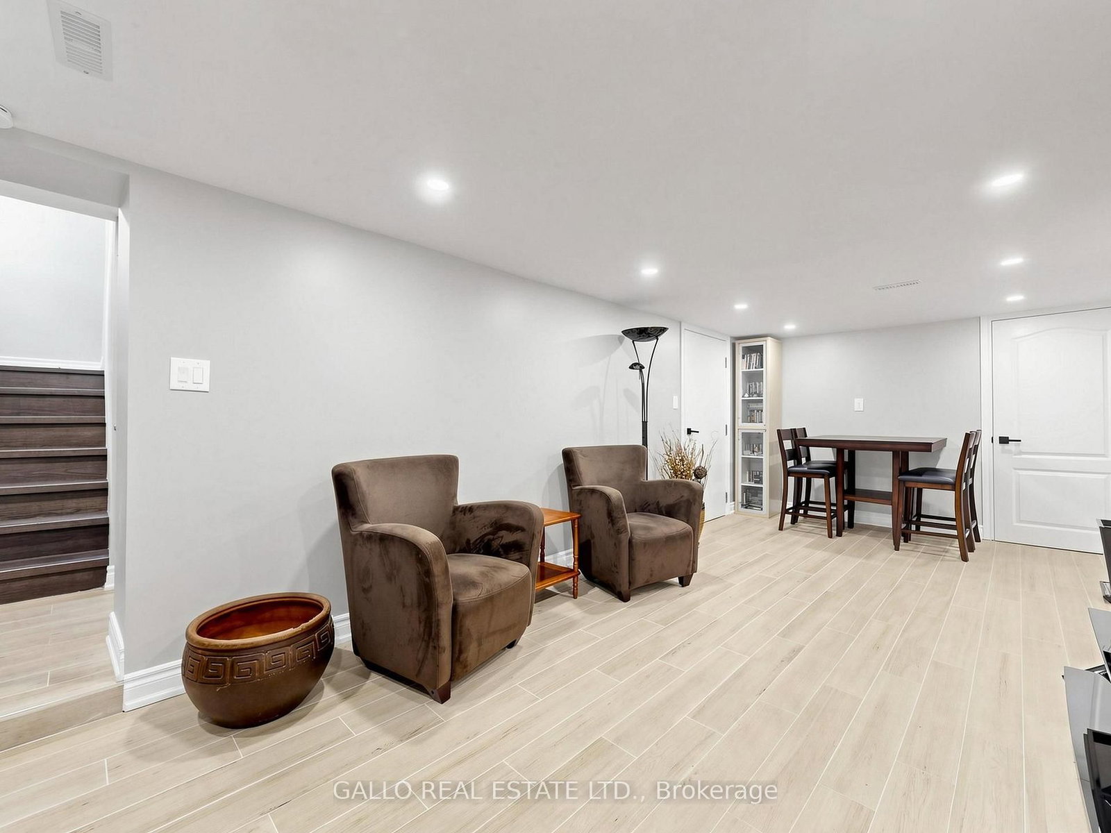 36 Elmvale Boulevard • Whitchurch-Stouffville, ON photo 18
