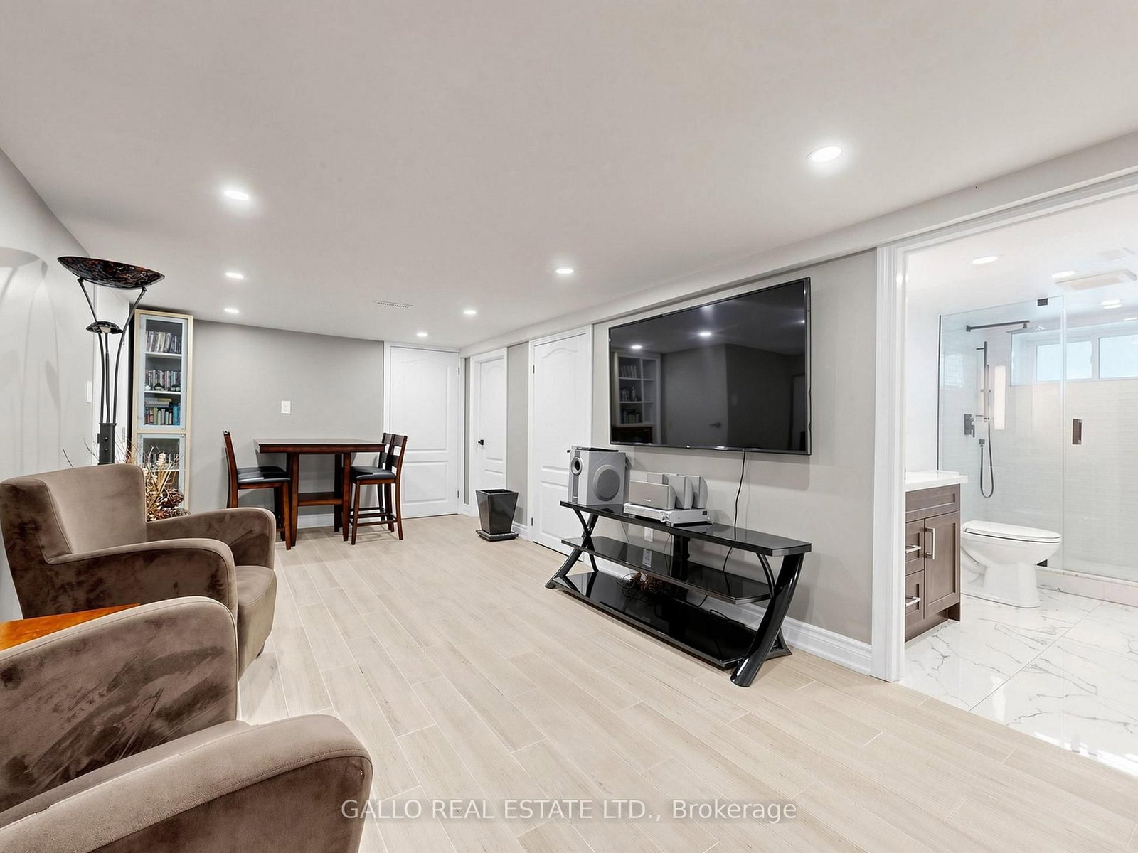 36 Elmvale Boulevard • Whitchurch-Stouffville, ON photo 19