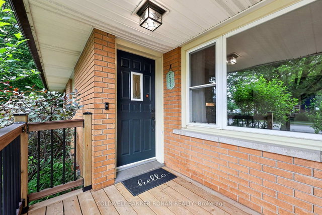 4 Richmond Street E